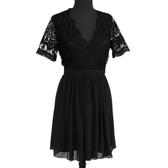 Lulus Black Scalloped Lace Top Short Dress Sz S Flowy Sheer Skirt Short Sleeves - Picture 2 of 15